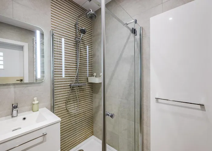 Velvet By Kramm Posen