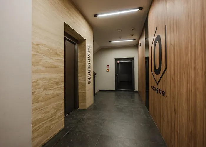 Velvet By Kramm Posen