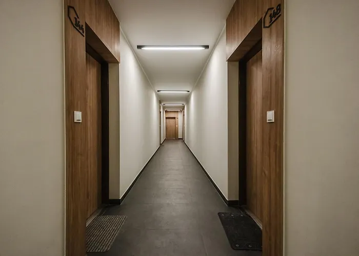 Velvet By Kramm * Posen